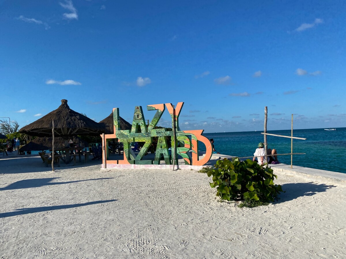 The best bars in Caye Caulker | Jadescapades